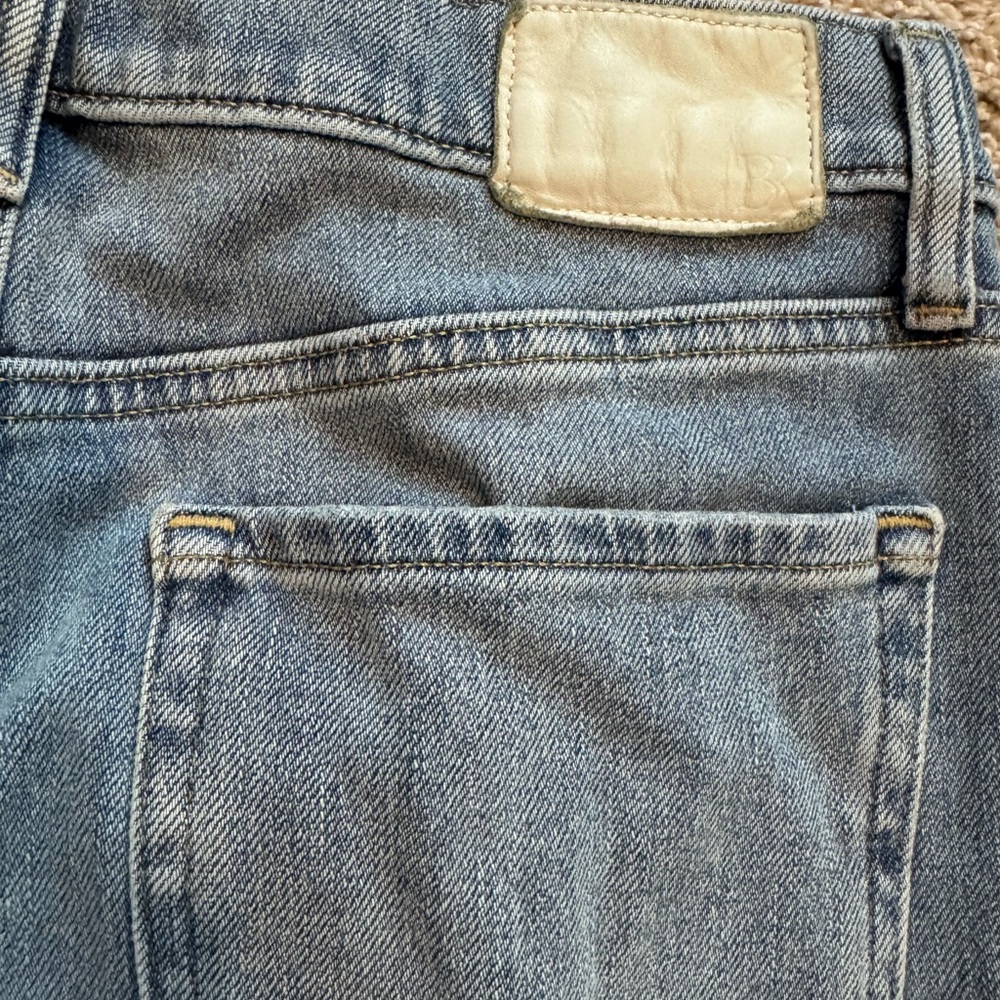 Banana Republic - women’s high rise slim Jeans - size 31 - Picture 10 of 11